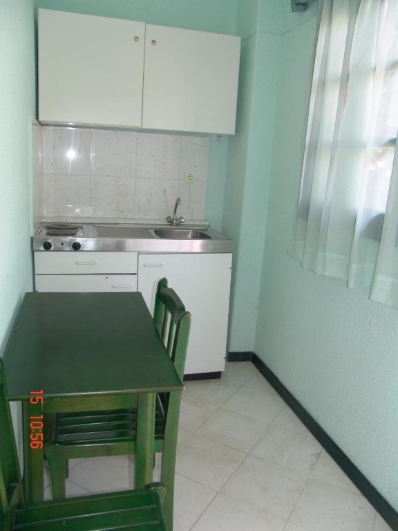 אפיטוס Nikos Apartments חדר תמונה