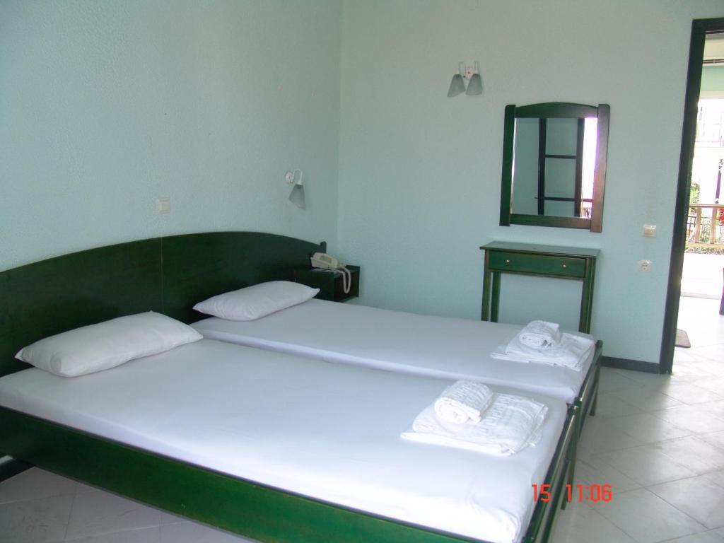אפיטוס Nikos Apartments מראה חיצוני תמונה