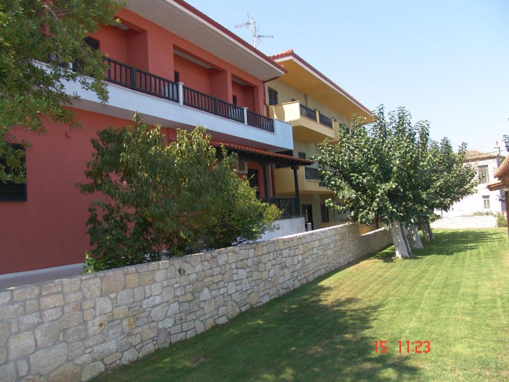 אפיטוס Nikos Apartments מראה חיצוני תמונה