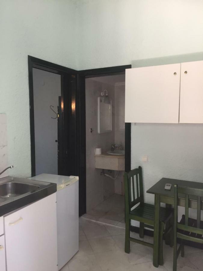 אפיטוס Nikos Apartments מראה חיצוני תמונה
