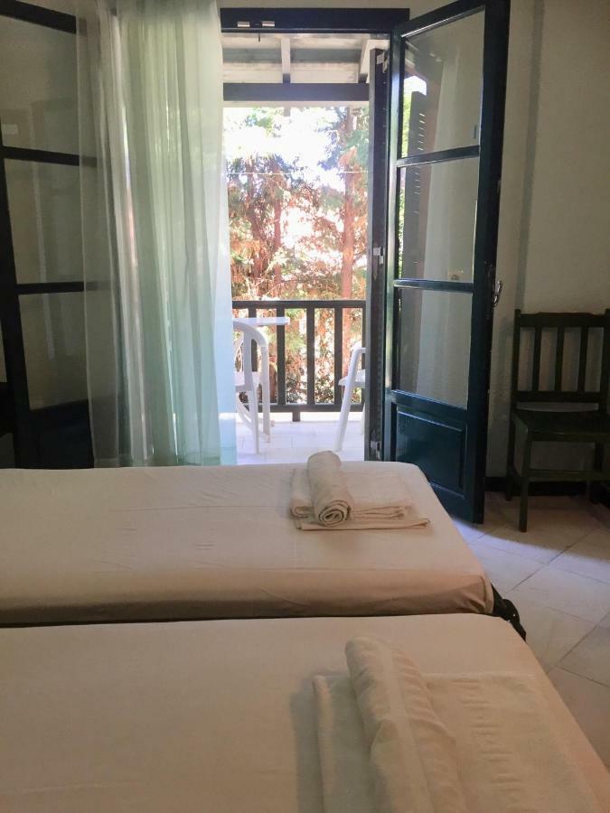 אפיטוס Nikos Apartments מראה חיצוני תמונה